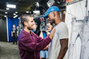 英雄联盟世界赛 赛程-为好友阿尔卡拉斯美网决赛打气！巴特勒：今天我与你同在！