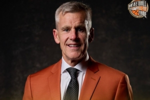 英雄联盟世界赛 赛程-NCAA两连冠教头！现役公牛主帅多诺万正式入选奈史密斯名人堂