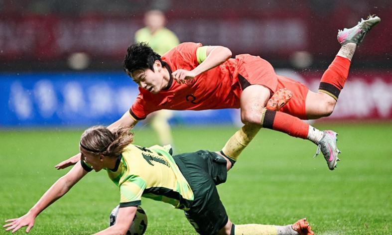 英雄联盟世界赛 赛程-杨铭锐太凶了!U19国青2-4袋鼠 小苗独了 场地太坑了!久尔太水了